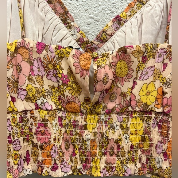 Patrons of Peace Joan Crop Top in DD Papaya Floral Small - Picture 7 of 8